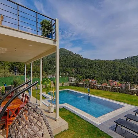Villa With Private Pool And Sea View In Goecek,