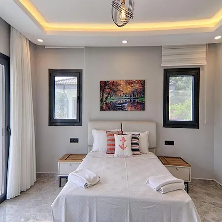 With Private Pool And Sea View In Goecek, Βίλα Φετιγιέ