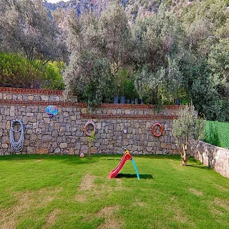 With Private Pool And Sea View In Goecek, Βίλα Φετιγιέ