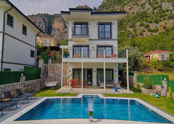 Βίλα With Private Pool And Sea View In Goecek, Φετιγιέ