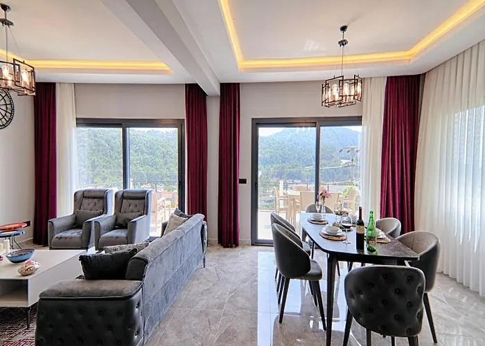 With Private Pool And Sea View In Goecek, Βίλα