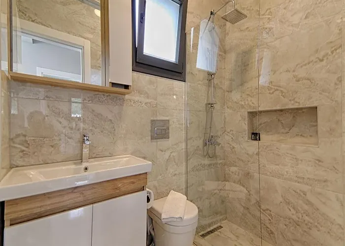 Βίλα With Private Pool And Sea View In Goecek, Φετιγιέ