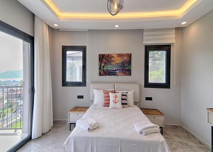 With Private Pool And Sea View In Goecek, Βίλα Φετιγιέ