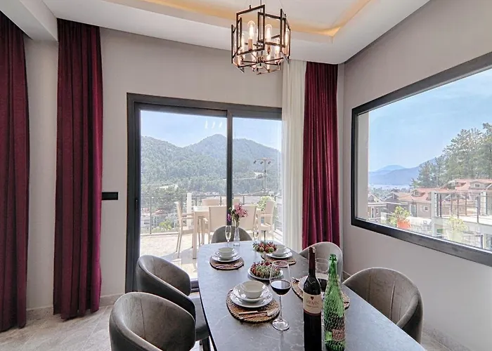 With Private Pool And Sea View In Goecek, Φετιγιέ