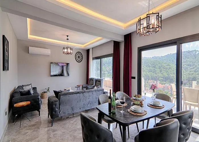 With Private Pool And Sea View In Goecek, Βίλα Φετιγιέ