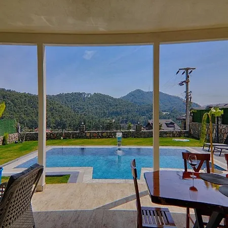 Vilă With Private Pool And Sea View In Goecek, *