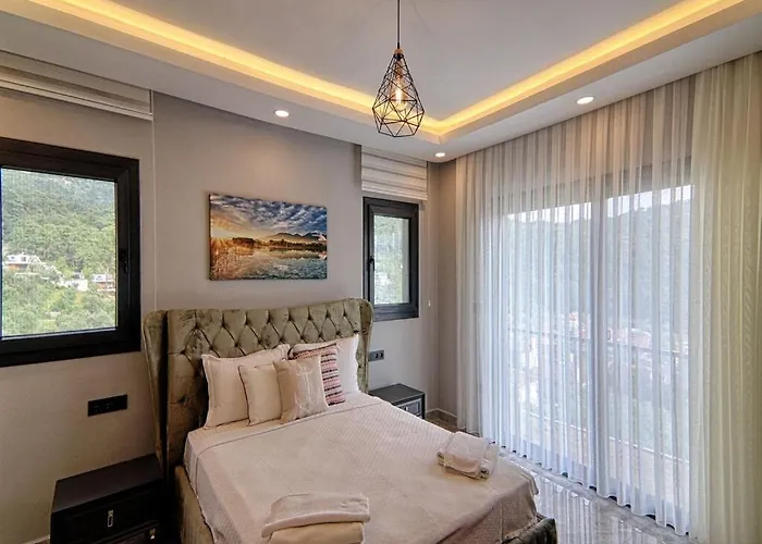 Vilă With Private Pool And Sea View In Goecek, *